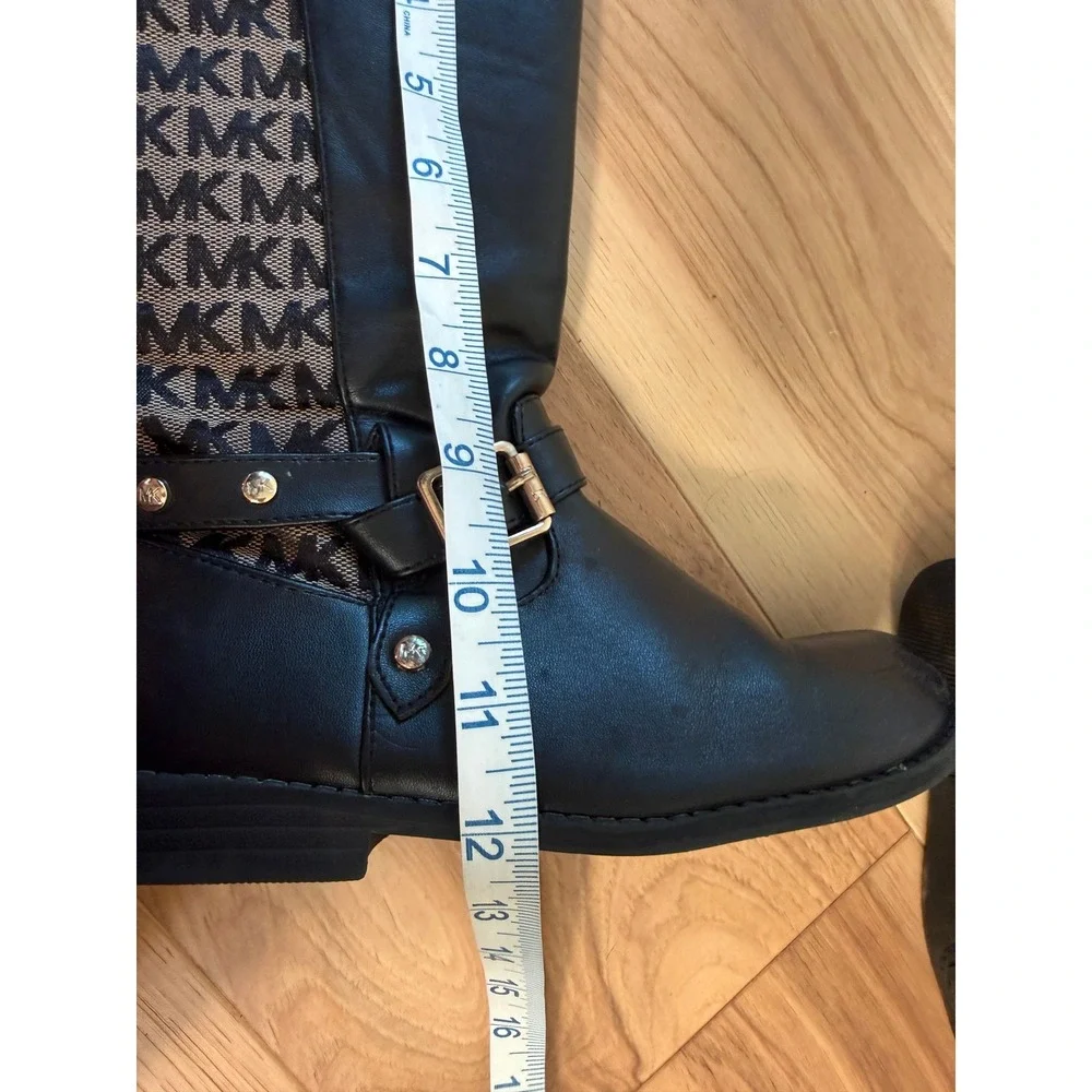 Michael Kors Emma Maude Boots Girls Size 2 Black Tan Monogram Riding Buckle